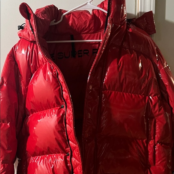 Aritzia Glossy Cherry Puffer Jacket - Picture 4 of 5